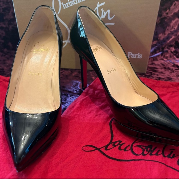 Christian Louboutin Patent Black Classic - Picture 4 of 6